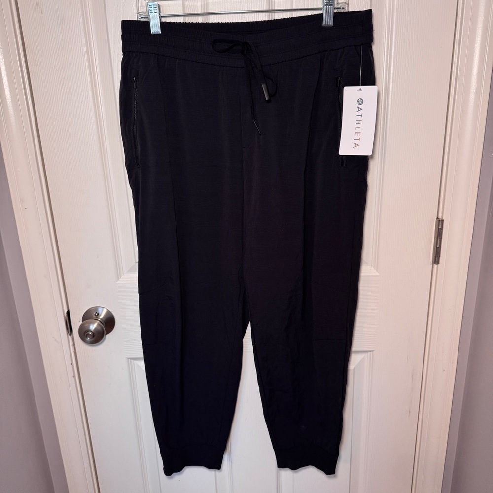 NWT Athleta Black Trekkie North Jogger